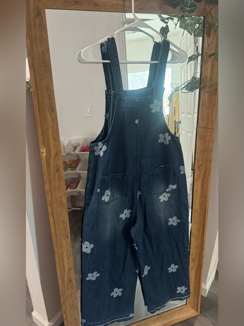 BNWT Floral Denim Wide Leg Overalls/Jumpsuit - Picture 4 of 5